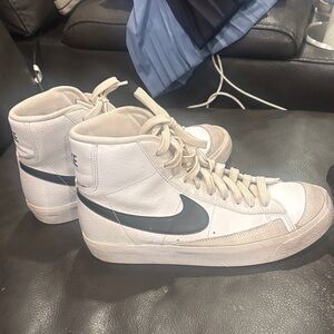 Nike Kids Hi Top Blazers Sz 5.5Y
